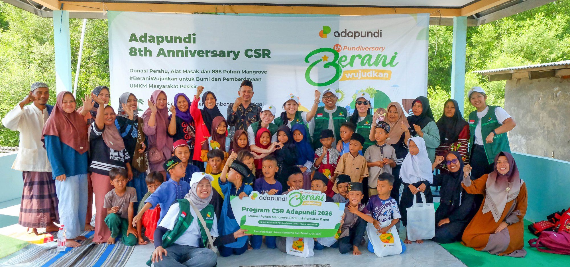 HUT ke-8, Adapundi Gelar CSR #BeraniWujudkan untuk Bumi Tanam 888 Mangrove dan Donasi Perahu